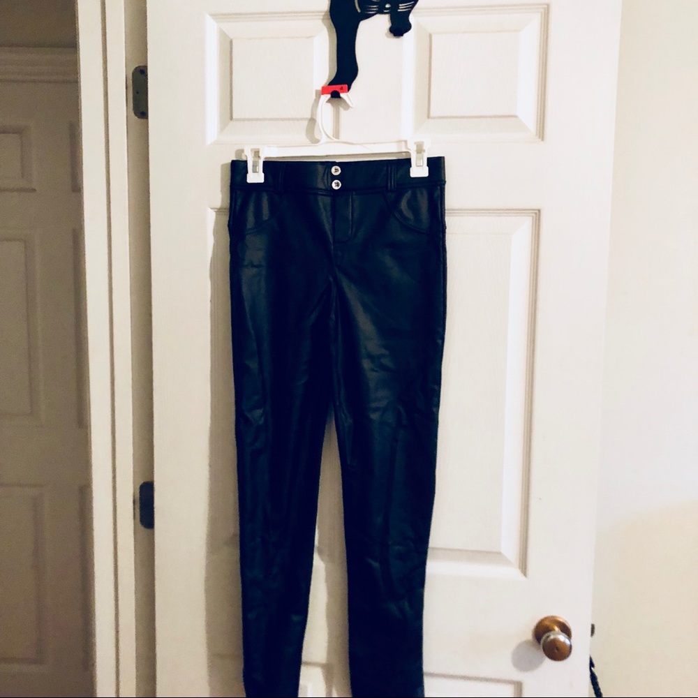 Leather leggings never worn sz small
